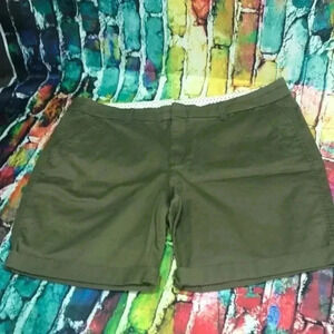 JCP brand plus size 16P olive‎ green shorts nwot